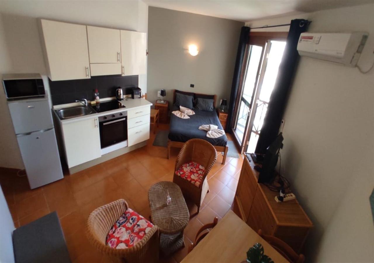 Adults Only Beachfront 1 Bed Studio Apartment In Porto Antigo 2 Santa Maria Sal With Pool Free Wifi & Aircon Ideal Long Stays Dış mekan fotoğraf