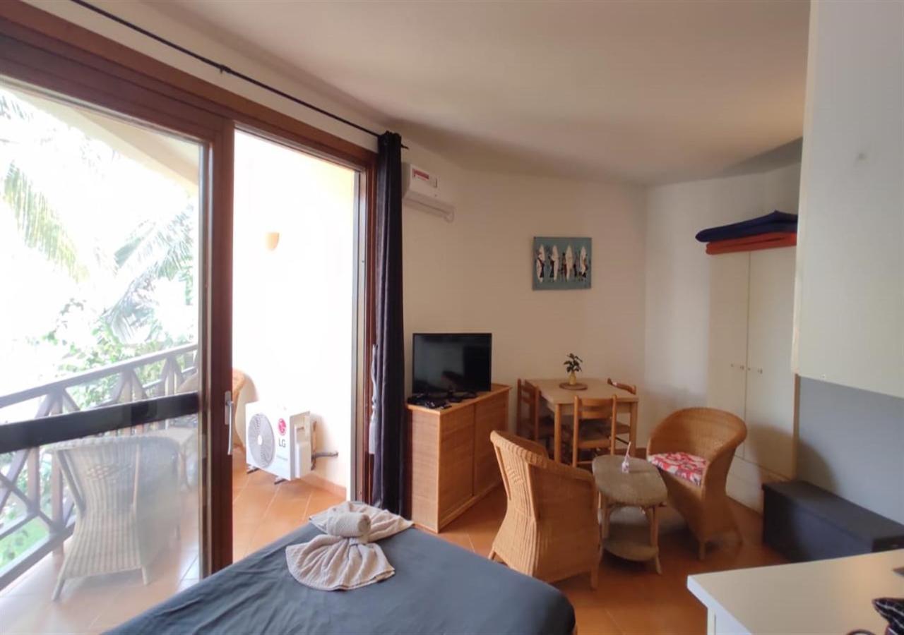 Adults Only Beachfront 1 Bed Studio Apartment In Porto Antigo 2 Santa Maria Sal With Pool Free Wifi & Aircon Ideal Long Stays Dış mekan fotoğraf
